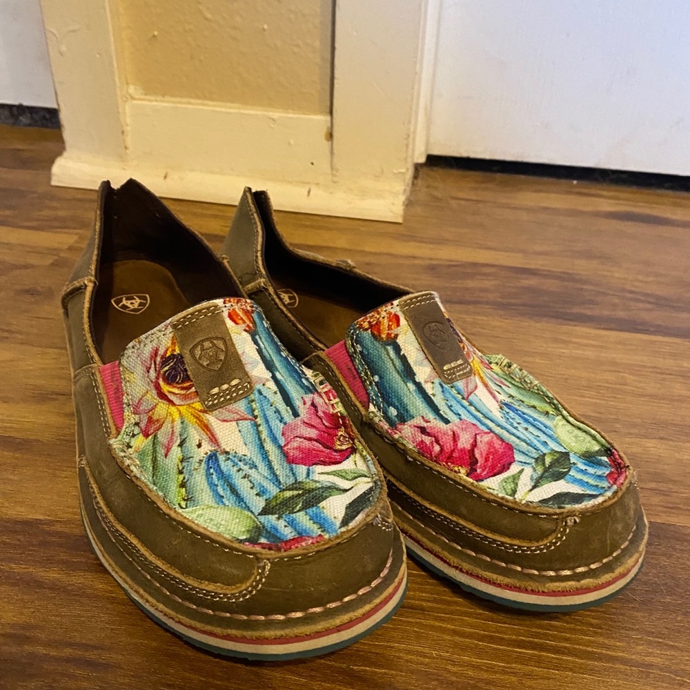 Arita Cruiser Cactus Print Size 9